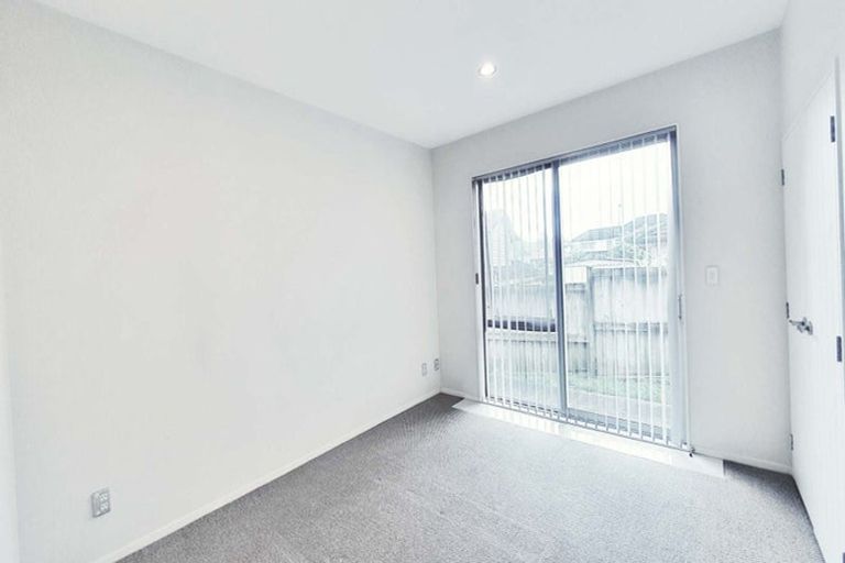 Photo of property in 7 Andy Crescent, Flat Bush, Auckland, 2016