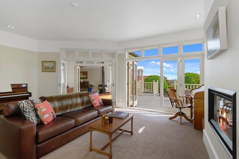 Photo of property in 15 Hackthorne Road, Cashmere, Christchurch, 8022