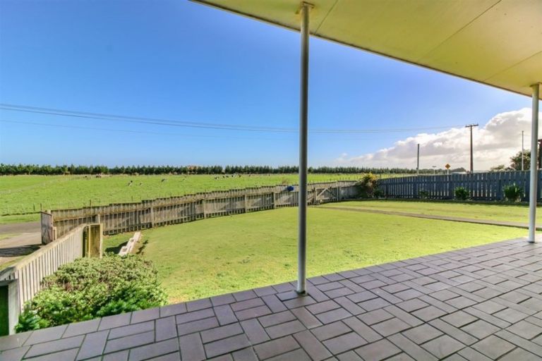 Photo of property in 16 Swinbourne Street, Waverley, 4510