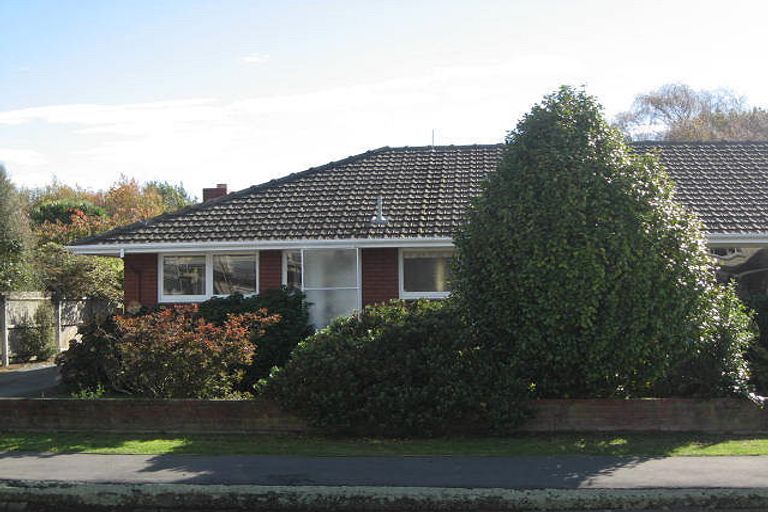 Photo of property in 2/71 Wai-iti Terrace, Bryndwr, Christchurch, 8052