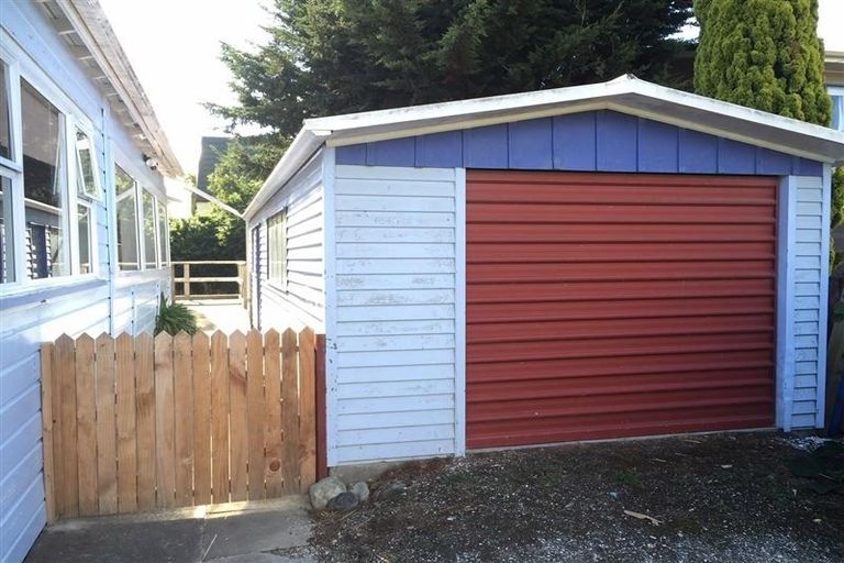 Photo of property in 138 Parkers Road, Tahunanui, Nelson, 7011