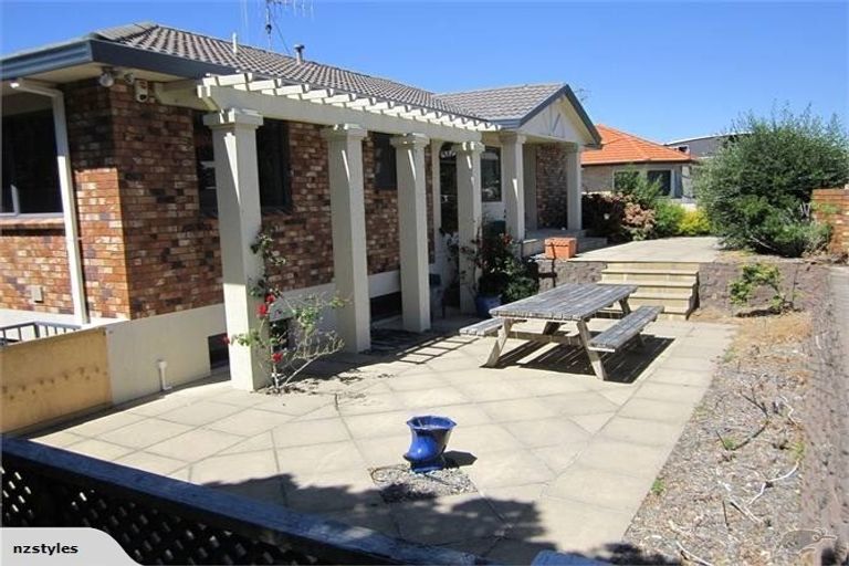 Photo of property in 71a Oceanview Road, Mount Maunganui, 3116