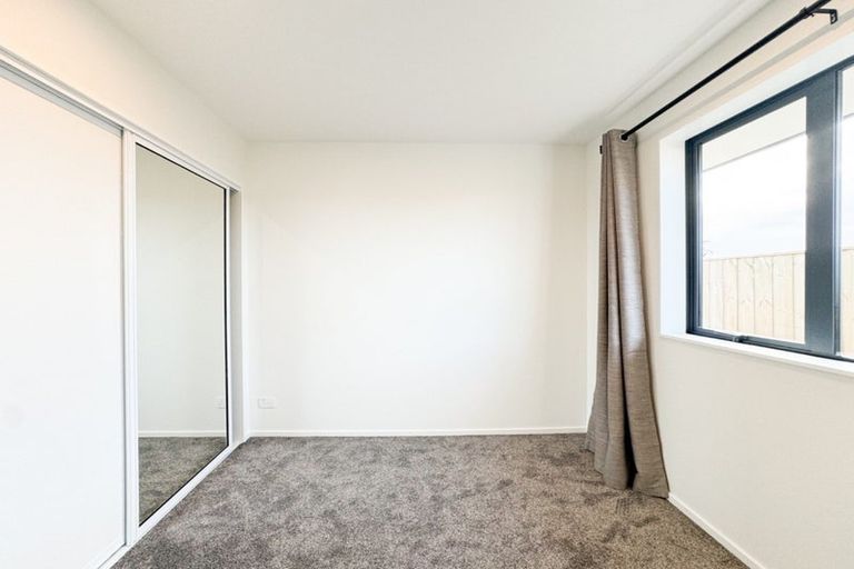 Photo of property in 42 Mehrtens Crescent, Woodend, 7691