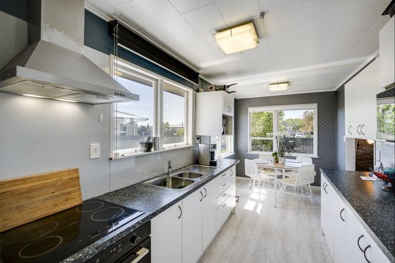 Photo of property in 51 Folkestone Drive, Flaxmere, Hastings, 4120