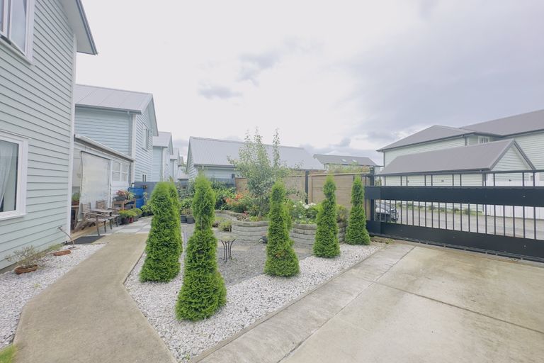 Photo of property in 61 Grove Road, Papakura, 2110