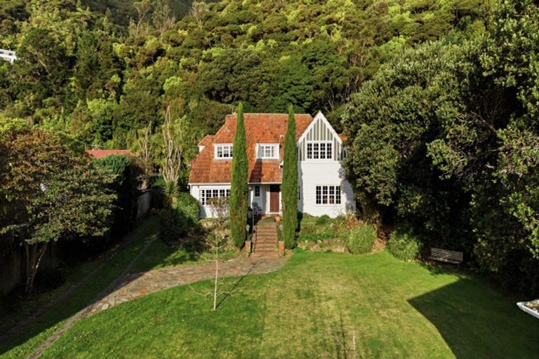 Photo of property in 191 Muritai Road, Eastbourne, Lower Hutt, 5013