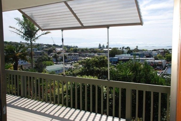 Photo of property in 14a Glencoe Road, Browns Bay, Auckland, 0630