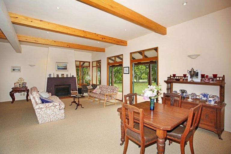 Photo of property in 22 Ewen Place, Karaka, Papakura, 2580