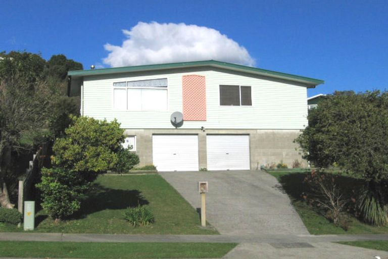 Photo of property in 26 Mimihau Grove, Wainuiomata, Lower Hutt, 5014