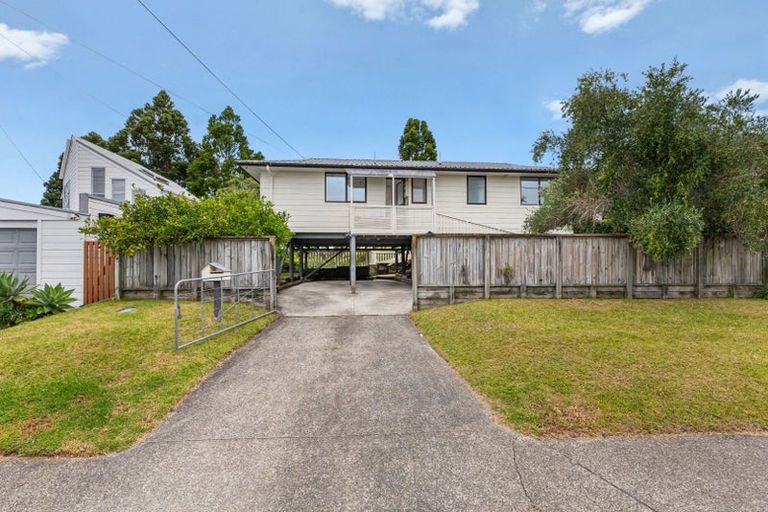 Photo of property in 98 Wade River Road, Stanmore Bay, Whangaparaoa, 0932