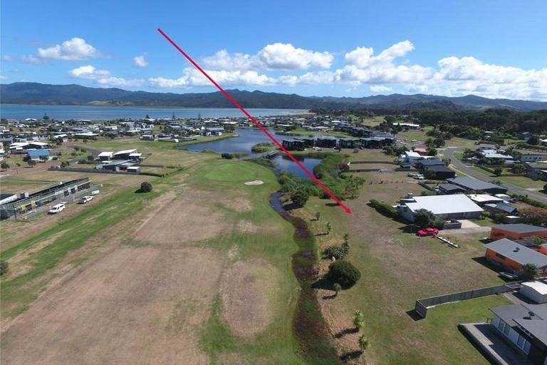 Photo of property in 124 The Fairway, Matarangi, Whitianga, 3592