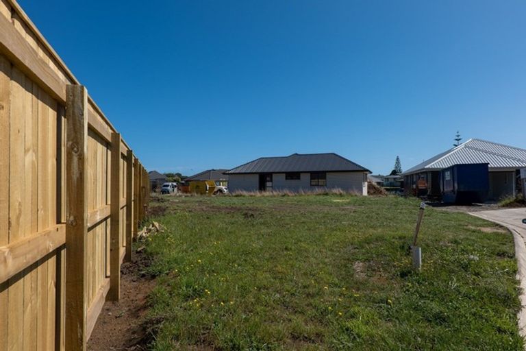 Photo of property in 46 Aratapu Street, Waitara, 4320