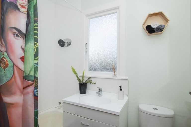 Photo of property in 120 Iranui Road, Inner Kaiti, Gisborne, 4010