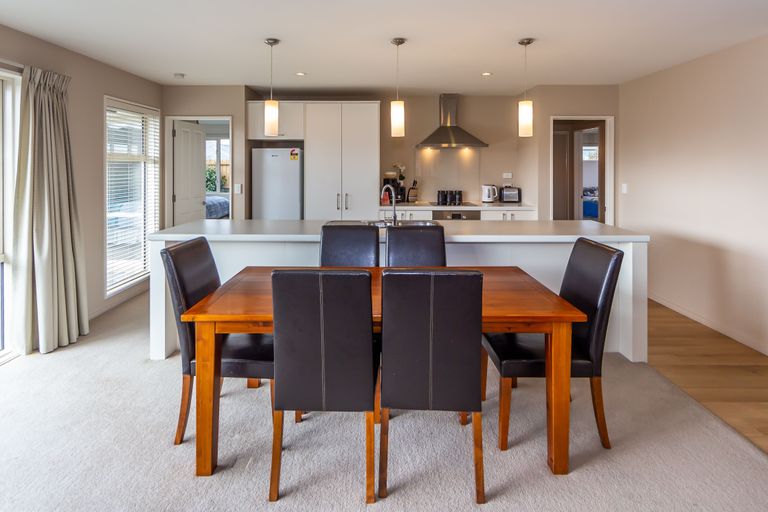 Photo of property in 12 Richmond Avenue, Halswell, Christchurch, 8025