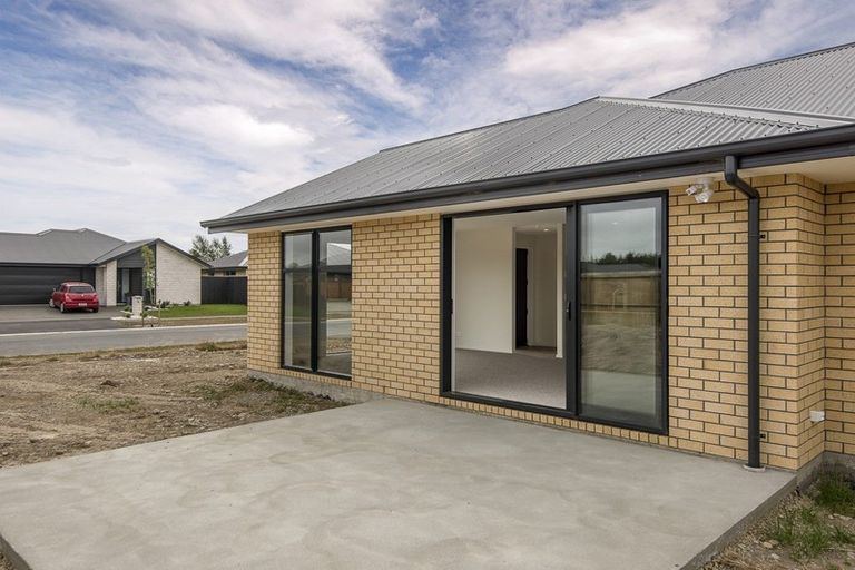 Photo of property in 16 Fairbairn Road, Rolleston, 7614