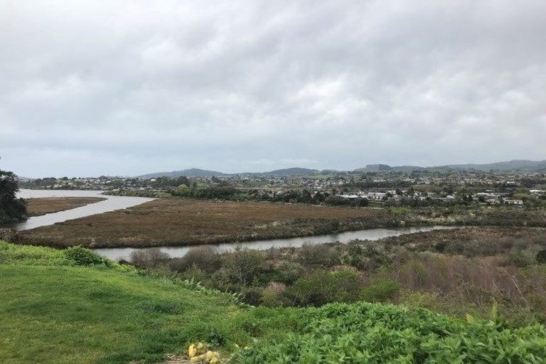 Photo of property in 10 Camellia Place, Greerton, Tauranga, 3112