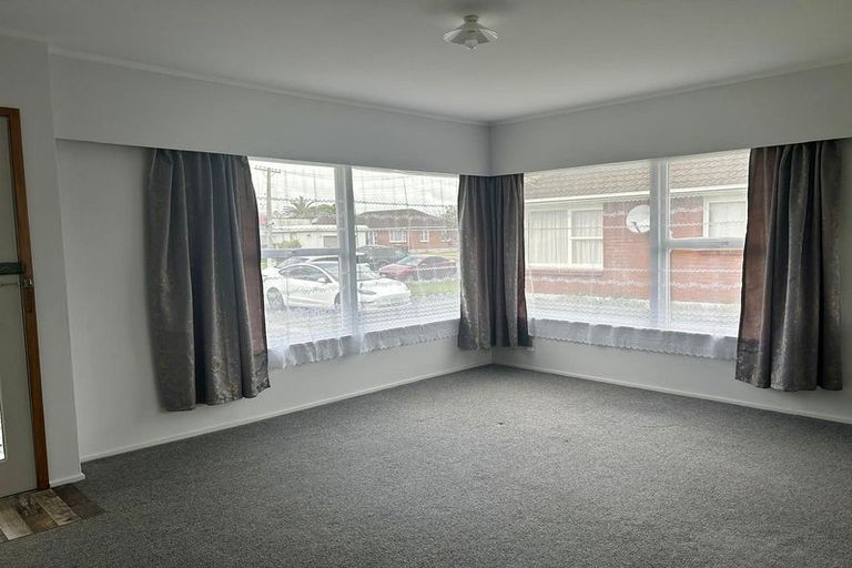 Photo of property in 1/32 Dale Crescent, Pakuranga, Auckland, 2010