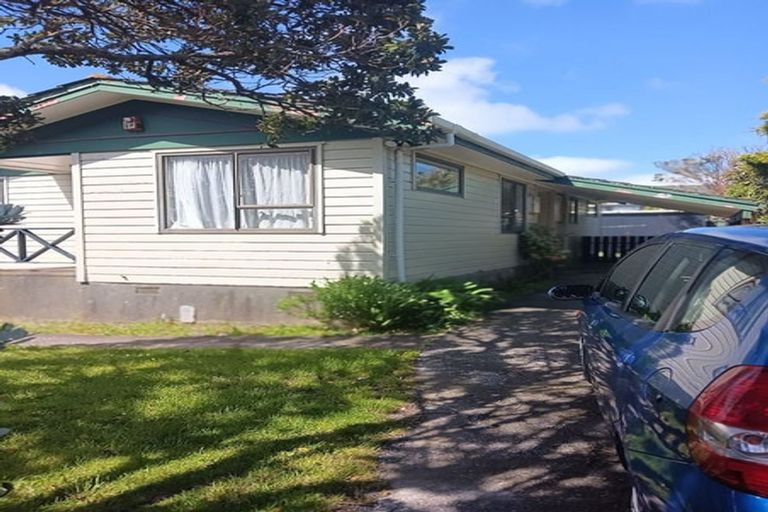 Photo of property in 64 Cypress Drive, Maungaraki, Lower Hutt, 5010