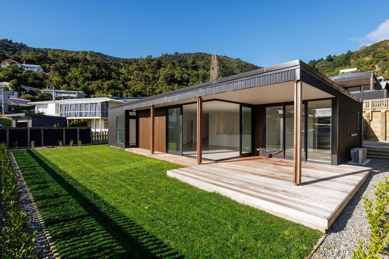 Photo of property in 12b Russell Street, Picton, 7220