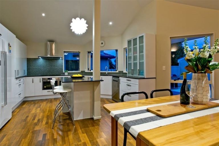 Photo of property in 1/11 Pine Ridge Terrace, Hauraki, Auckland, 0622