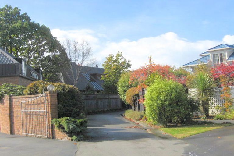 Photo of property in 27 Ilam Park Place, Ilam, Christchurch, 8041