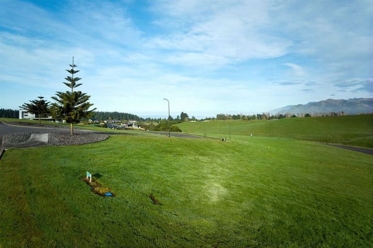 Photo of property in 6 Knowles Crescent, Kaikoura Flat, Kaikoura, 7371