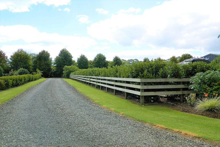 Photo of property in 10 Awhitu Road, Kerikeri, 0230