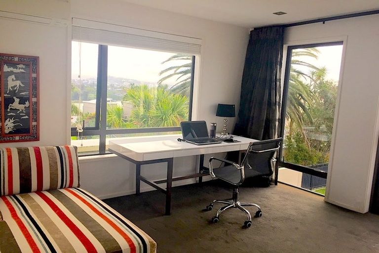 Photo of property in 1420 Whangaparaoa Road, Army Bay, Whangaparaoa, 0930