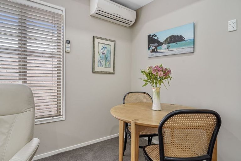Photo of property in 19b Aratoro Place, Mount Pleasant, Christchurch, 8081