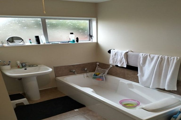 Photo of property in 11a Waddington Drive, Naenae, Lower Hutt, 5011