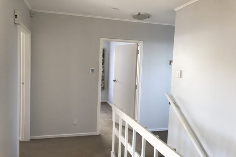 Photo of property in 30 Akaroa Drive, Maupuia, Wellington, 6022