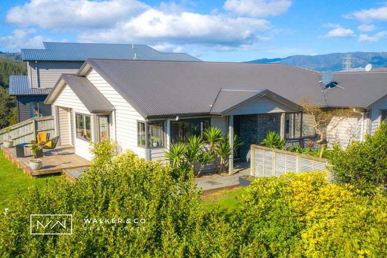 Photo of property in 7 Percy Kinsman Crescent, Riverstone Terraces, Upper Hutt, 5018