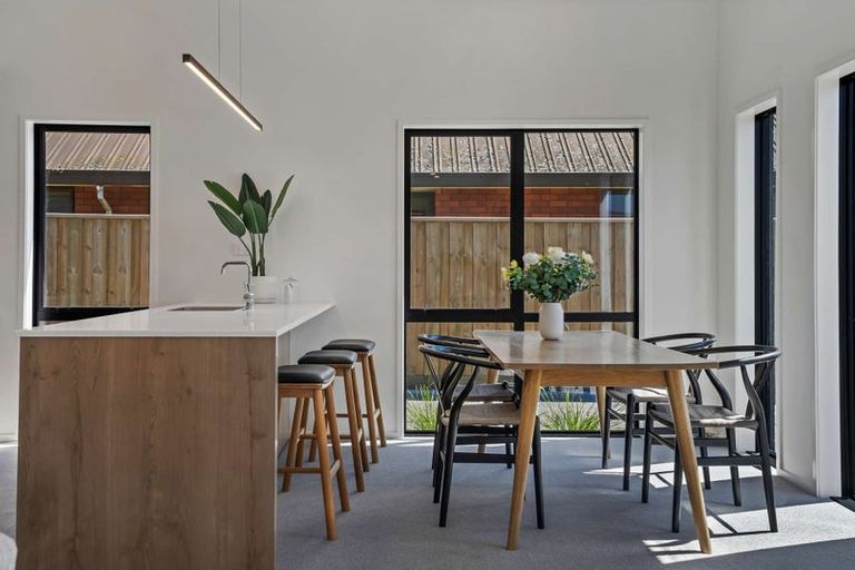 Photo of property in 2/557 Cranford Street, Papanui, Christchurch, 8052