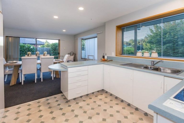 Photo of property in 1/15 Showgate Avenue, Sockburn, Christchurch, 8042