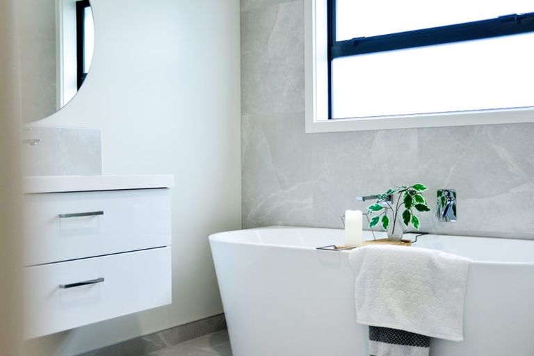 Photo of property in 10 Oralee Terrace, Peacocke, Hamilton, 3206