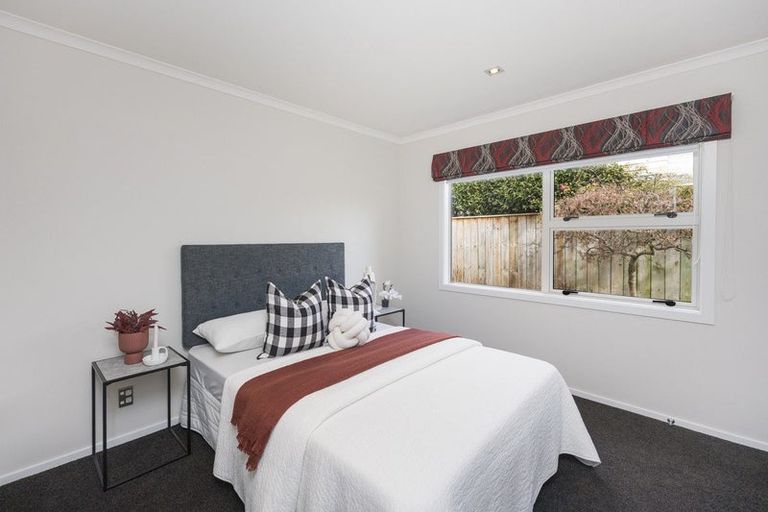Photo of property in 16 Hardie Street, Hokowhitu, Palmerston North, 4410