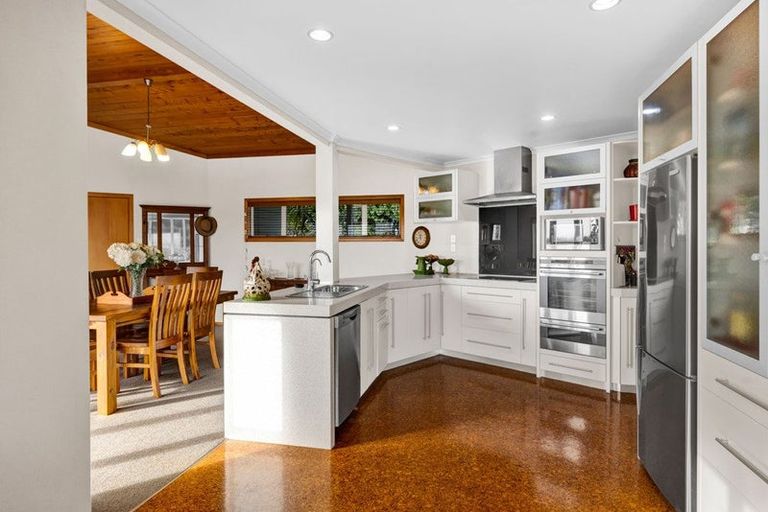 Photo of property in 242 Tawhiti Road, Hawera, 4672