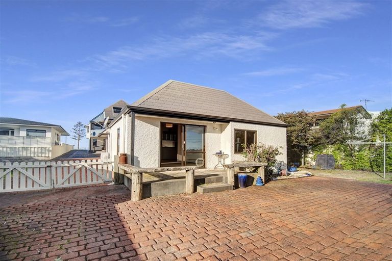 Photo of property in 76a The Esplanade, Westshore, Napier, 4110