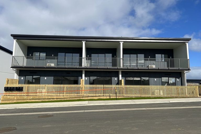 Photo of property in 4/65 Pragma Rise