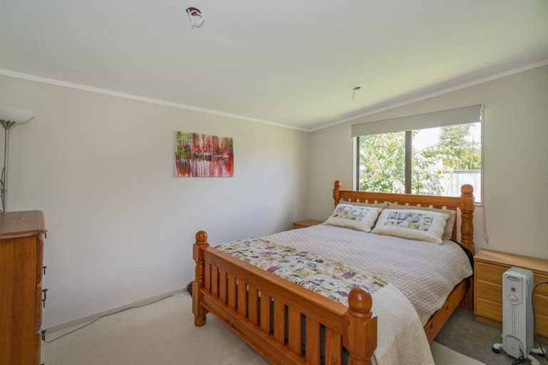 Photo of property in 15 Athenree Road, Athenree, Katikati, 3177