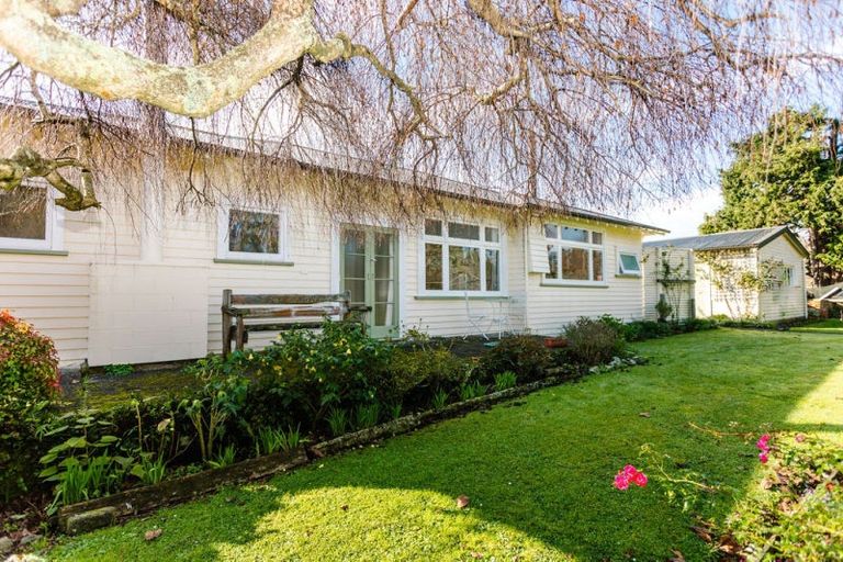 Photo of property in 36 Riverdale Road, Dannevirke, 4930