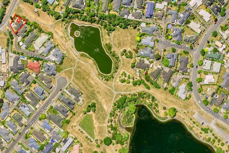 Photo of property in 1 Edgewater Lane, Halswell, Christchurch, 8025