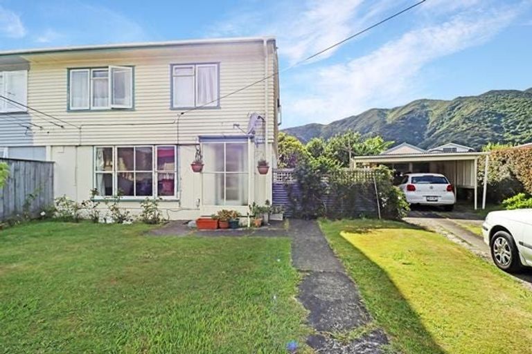 Photo of property in 8 Whakataki Grove, Waiwhetu, Lower Hutt, 5010