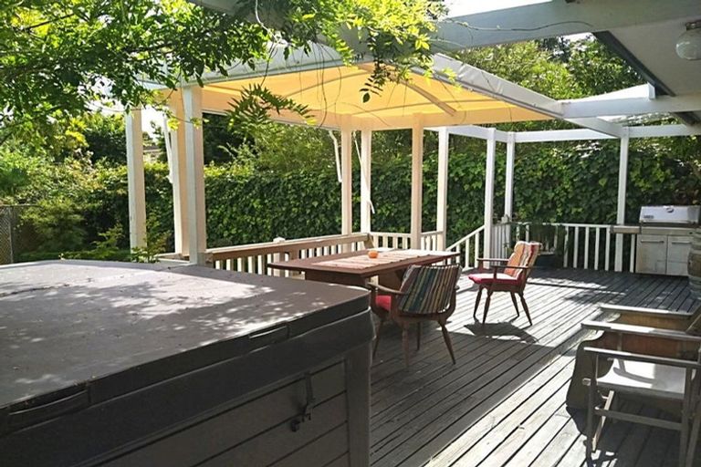 Photo of property in 15 Endeavour Street, Nelson South, Nelson, 7010