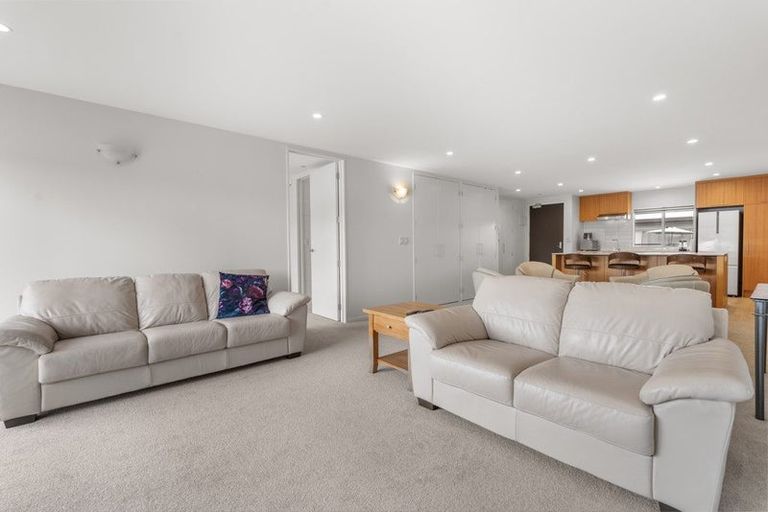 Photo of property in 307/252 Centreway Road, Orewa, 0931