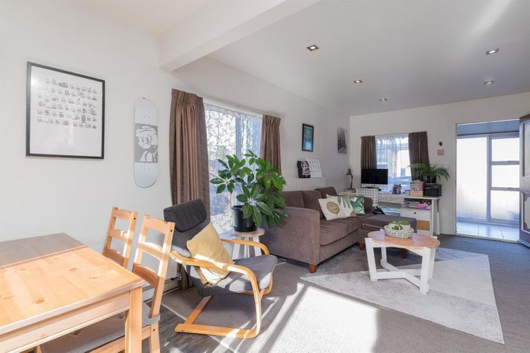 Photo of property in 2/106 Barrington Street, Somerfield, Christchurch, 8024