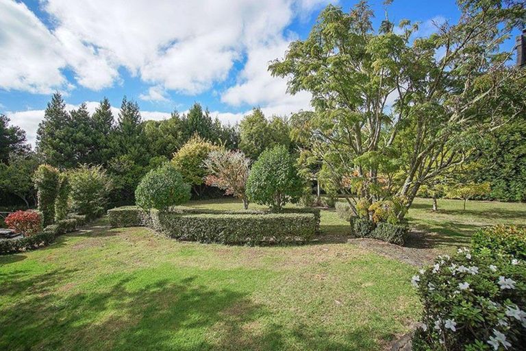 Photo of property in 35 Croft Lane, Riverhead, Albany, 0793