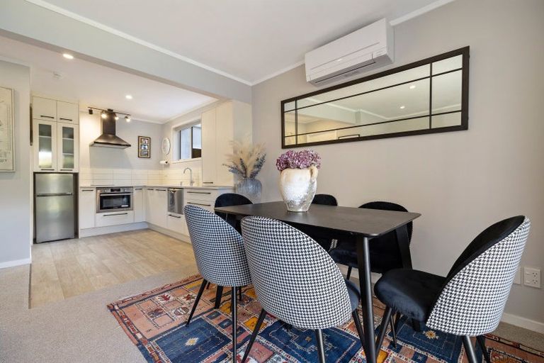 Photo of property in 13 Argyle Place, Arrowtown, 9302