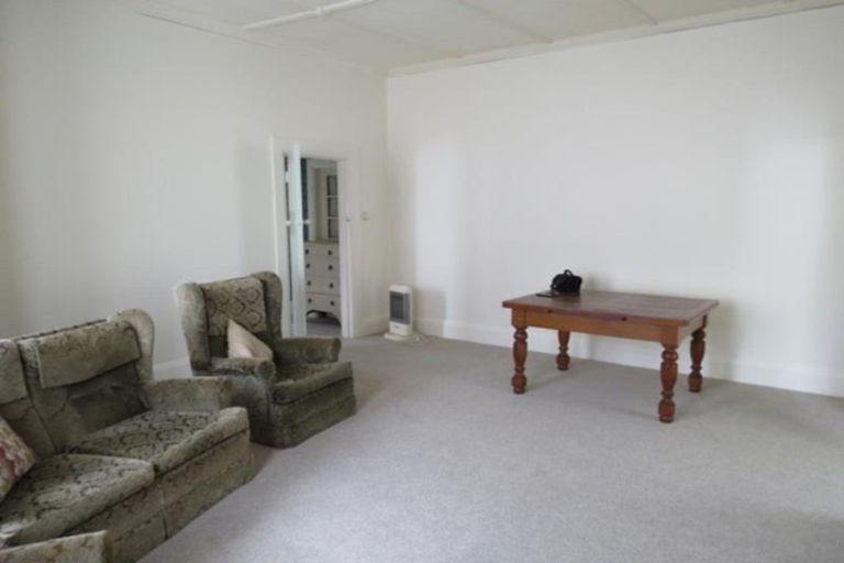 Photo of property in 17 Barrett Street, Westown, New Plymouth, 4310