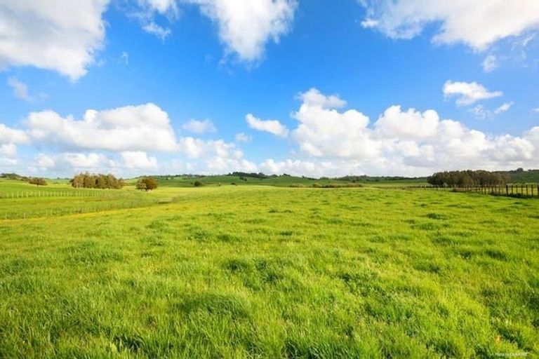 Photo of property in 90 Fleming Road, Pukekawa, Tuakau, 2696